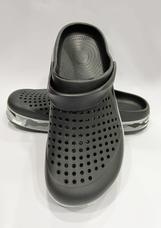 Men medical clogs in Pakistan